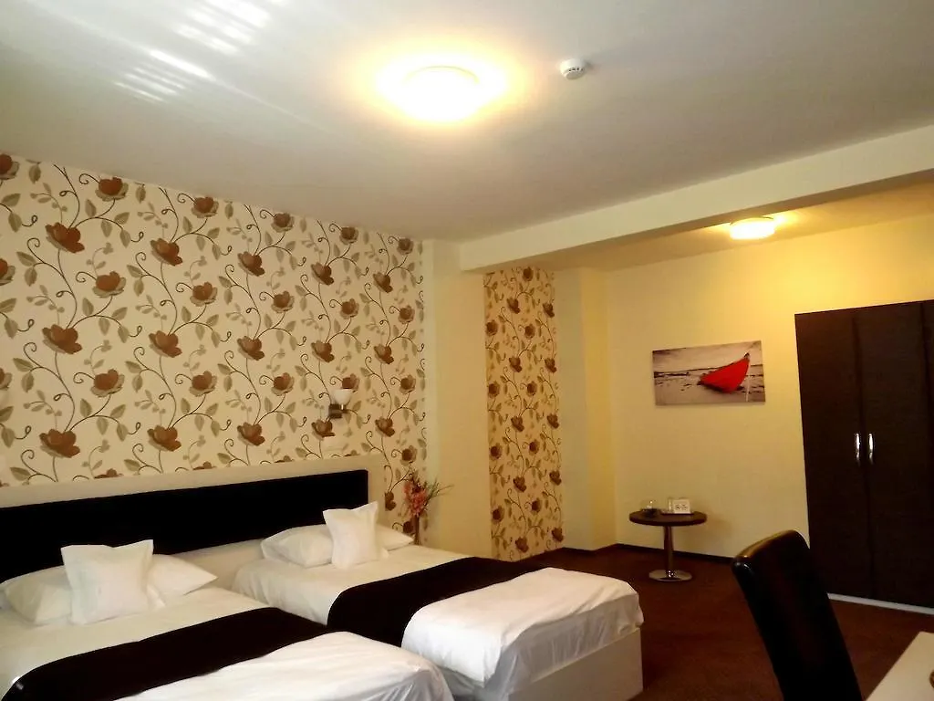 West Plaza Residence 부쿠레슈티
