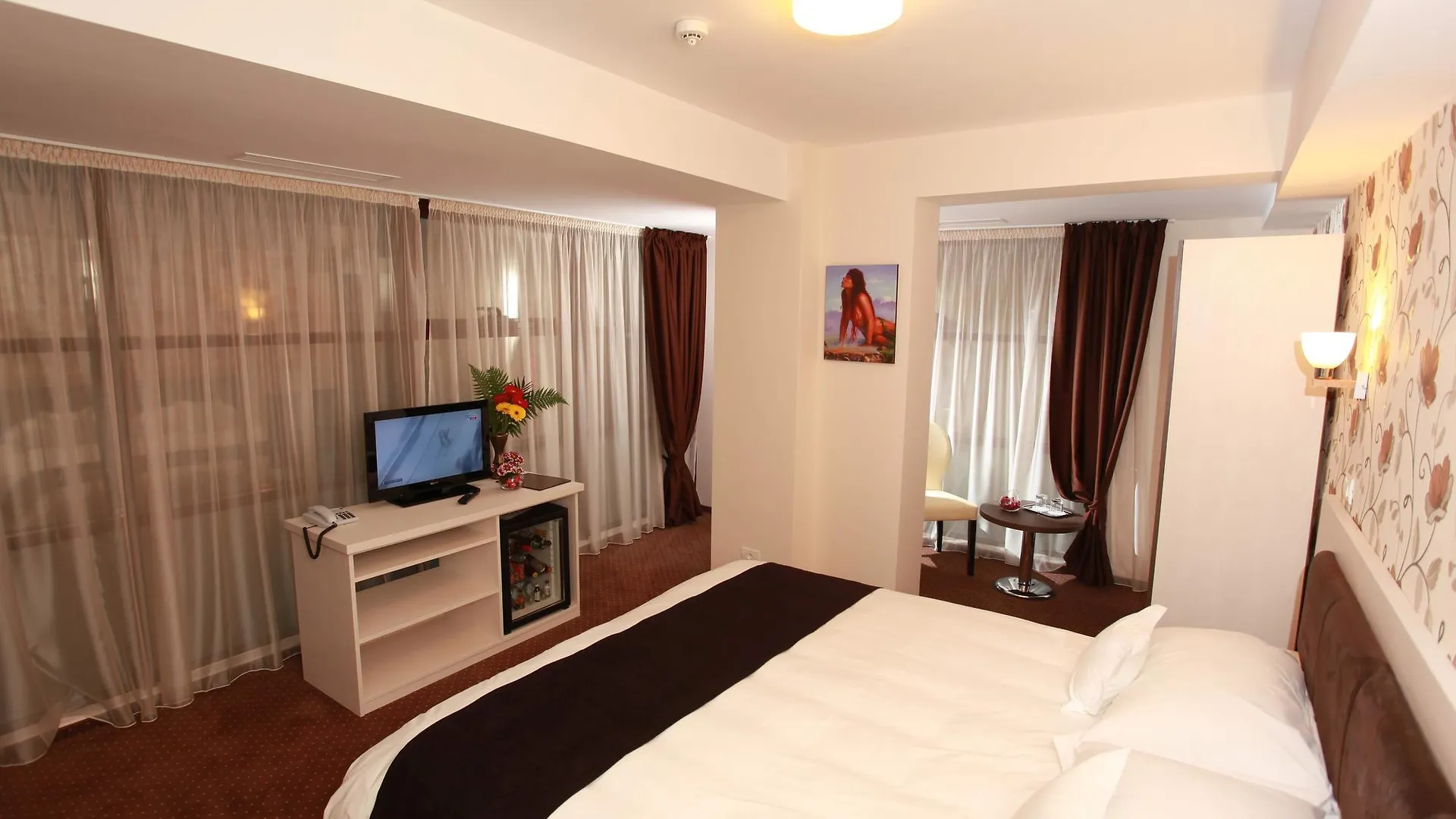 West Plaza Residence 부쿠레슈티 3*,  루마니아