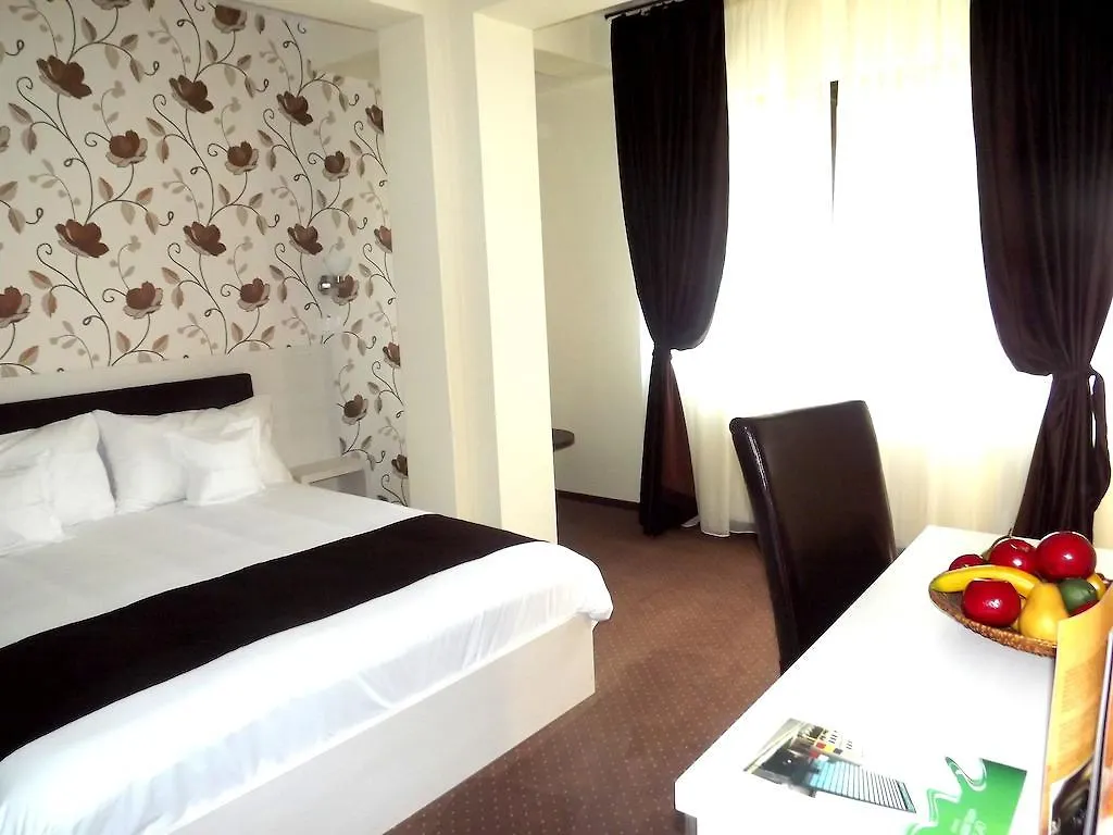 West Plaza Residence Bucureşti