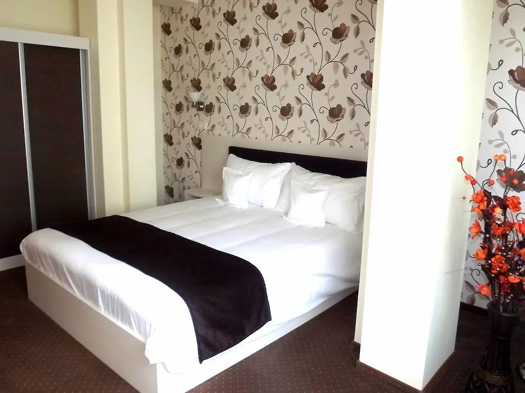 West Plaza Residence Bucureşti Hotel