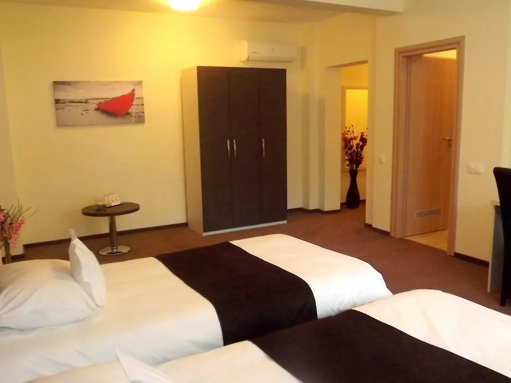 West Plaza Residence Bucureşti Hotel
