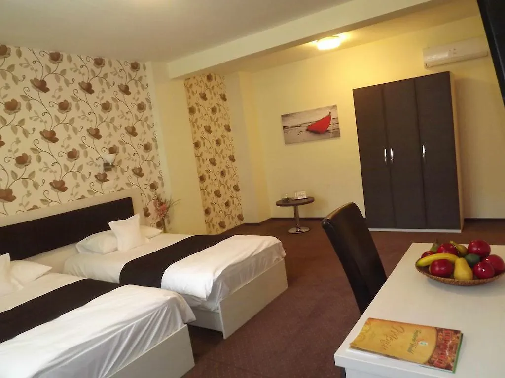 *** Hotel West Plaza Residence Bucarest Romania