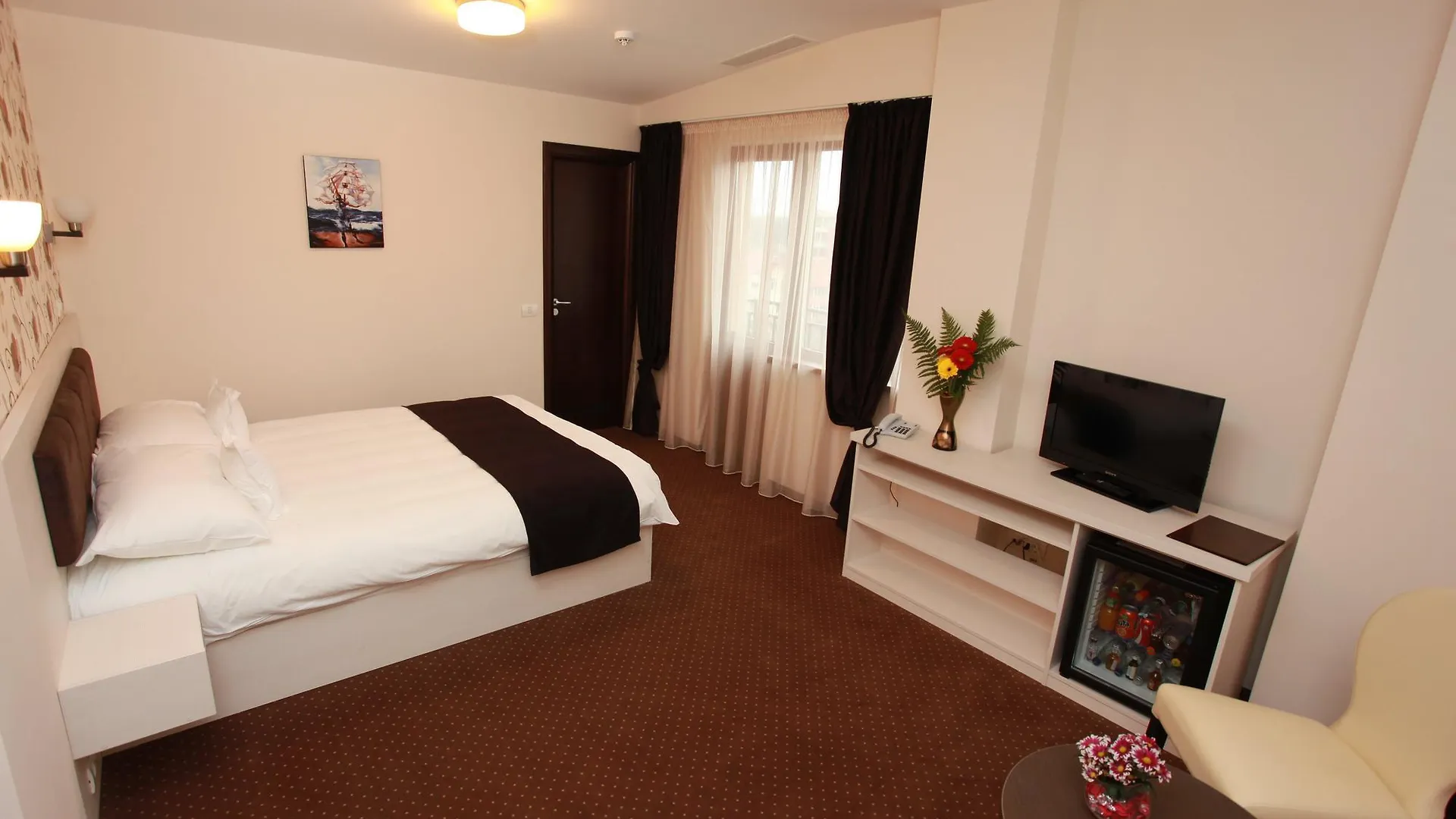 West Plaza Residence Bucarest Hotel